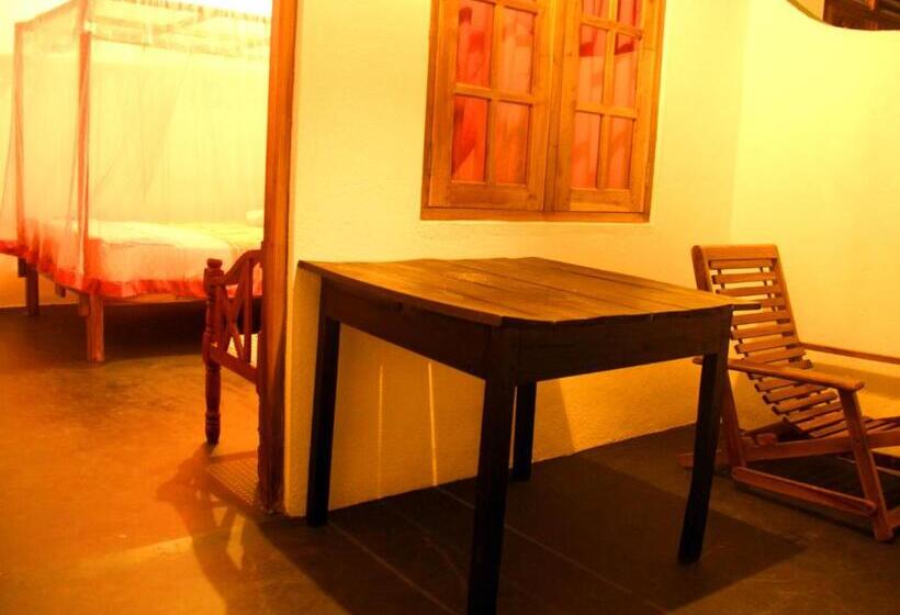 이코노미 룸, A One Calm Palace