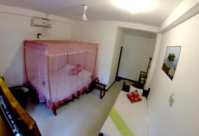 스탠다드 트리플 룸 가든 전망, A One Calm Palace