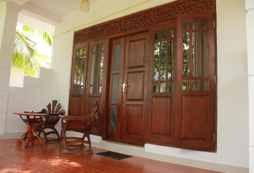 디럭스 트리플 룸, A One Calm Palace