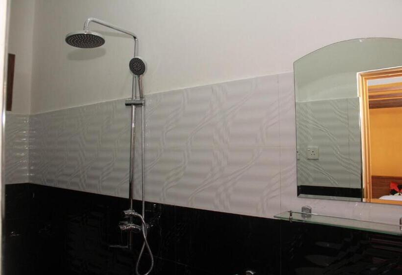 디럭스 트리플 룸, A One Calm Palace