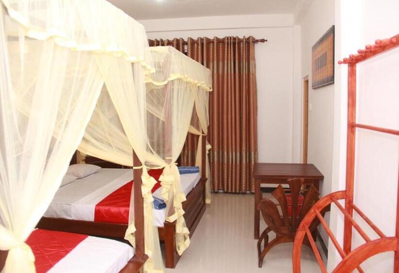 스탠다드 트리플 룸 풀장 전망, A One Calm Palace