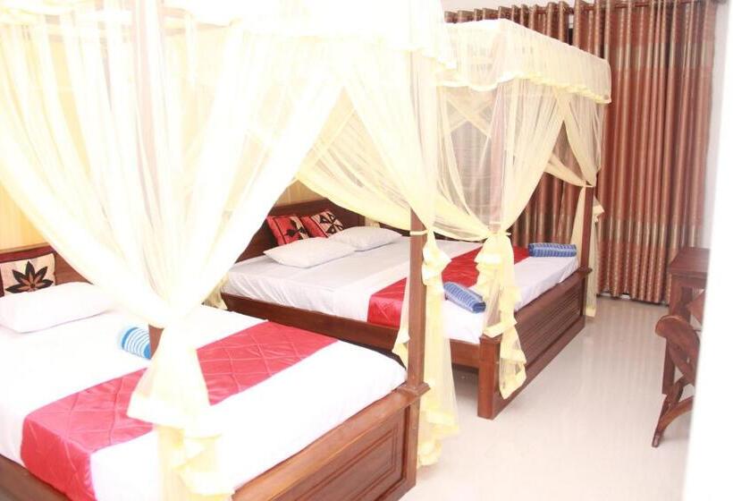 디럭스 트리플 룸, A One Calm Palace