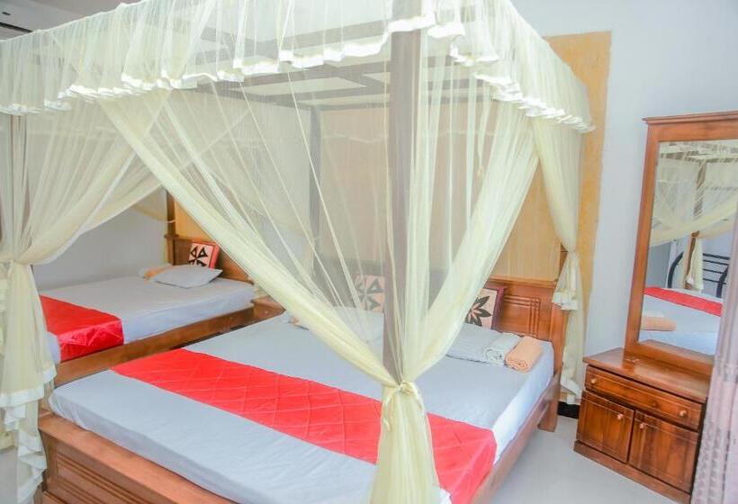 디럭스 트리플 룸, A One Calm Palace