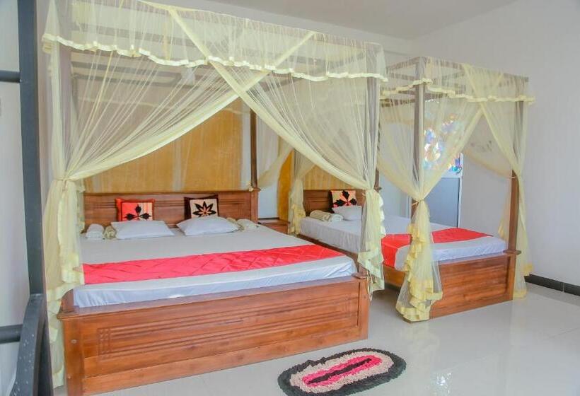 스탠다드 트리플 룸 풀장 전망, A One Calm Palace