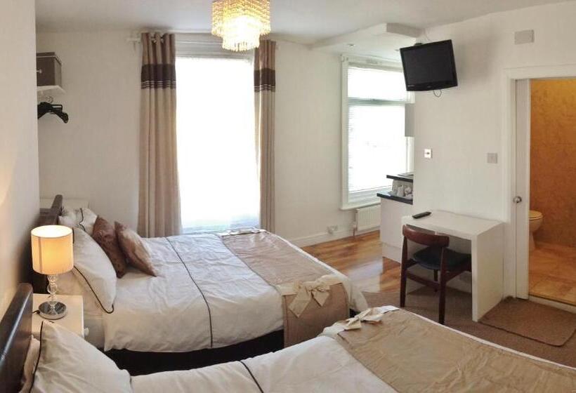 غرفة عائلية, Admiral