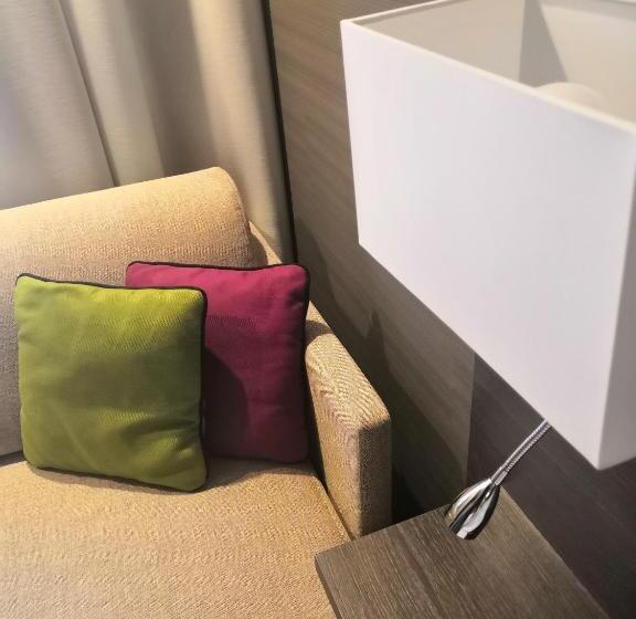 컴포트 룸, Kauppi