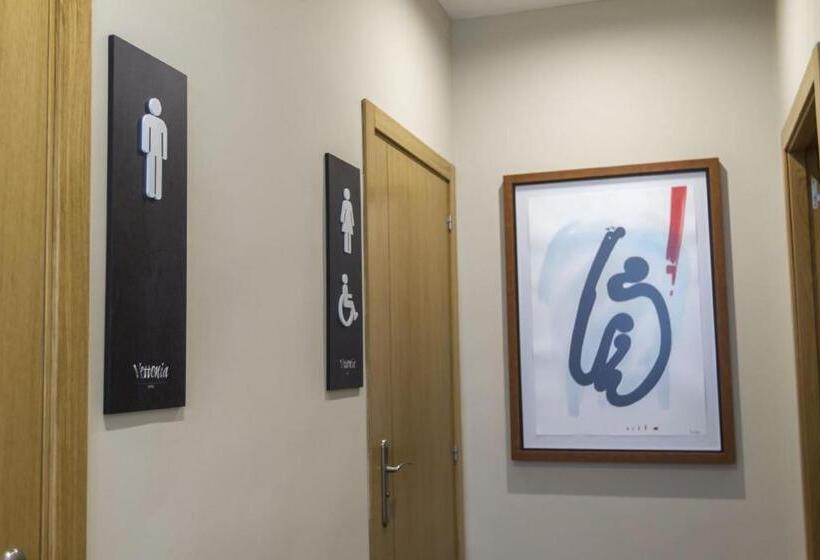 חדר משפחתי, Vettonia