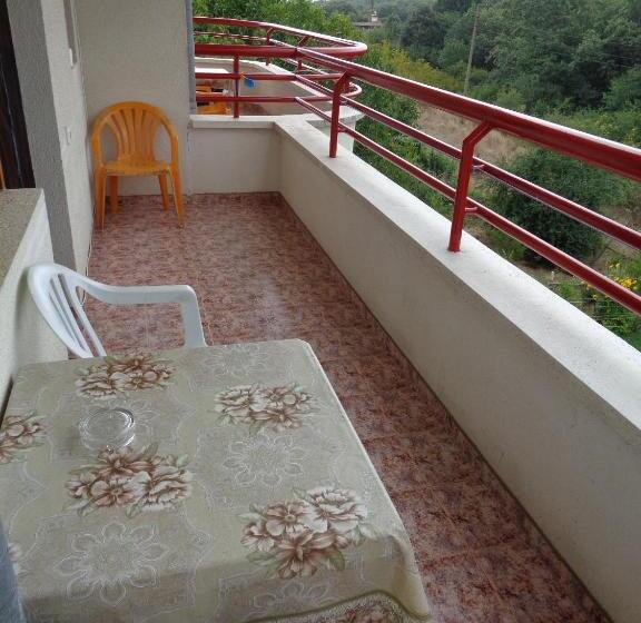 标准间, Villa Victoria