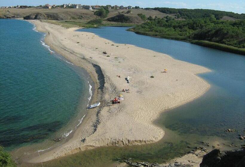 四人标准间, Villa Victoria