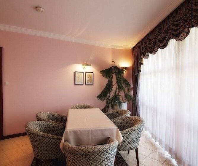 جناح رئاسى, Bellevue Hotel & Resort