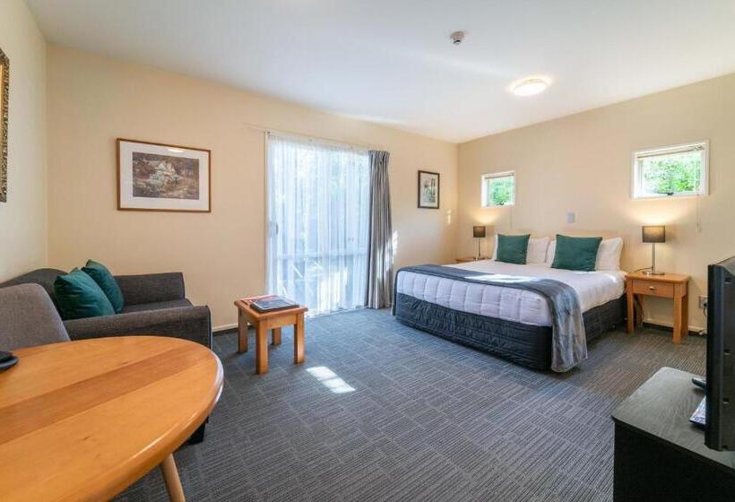 标准工作室, City Centre Motel