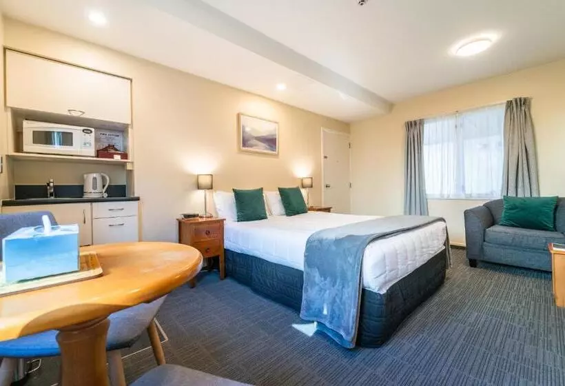 استودیو ساده, City Centre Motel