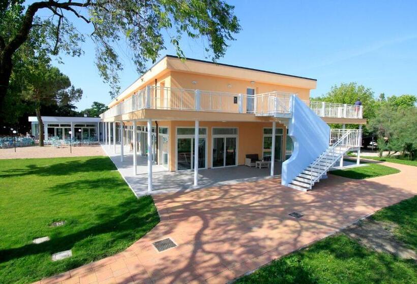 اتاق استاندارد چهار تخته, Club Village & Hotel Spiaggia Romea