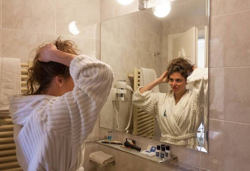 اتاق استاندارد یک نفره, Continental   Tonellihotels