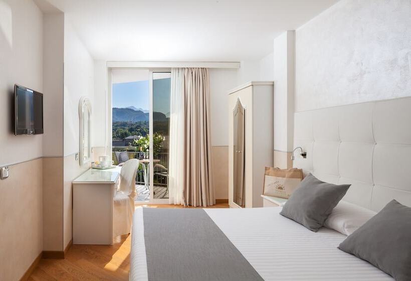 Pokój Klasyczny, Continental   Tonellihotels