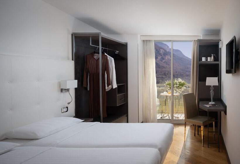 Pokój Klasyczny, Continental   Tonellihotels