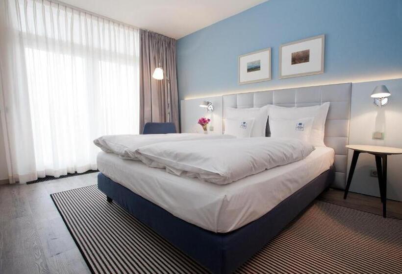 Номер Стандард Боковой Вид на Море с Балконом, Am Meer & Spa