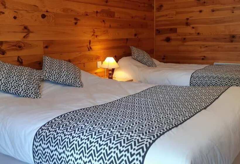 غرفة قياسية ثلاثية, Auberge De La Mandrie