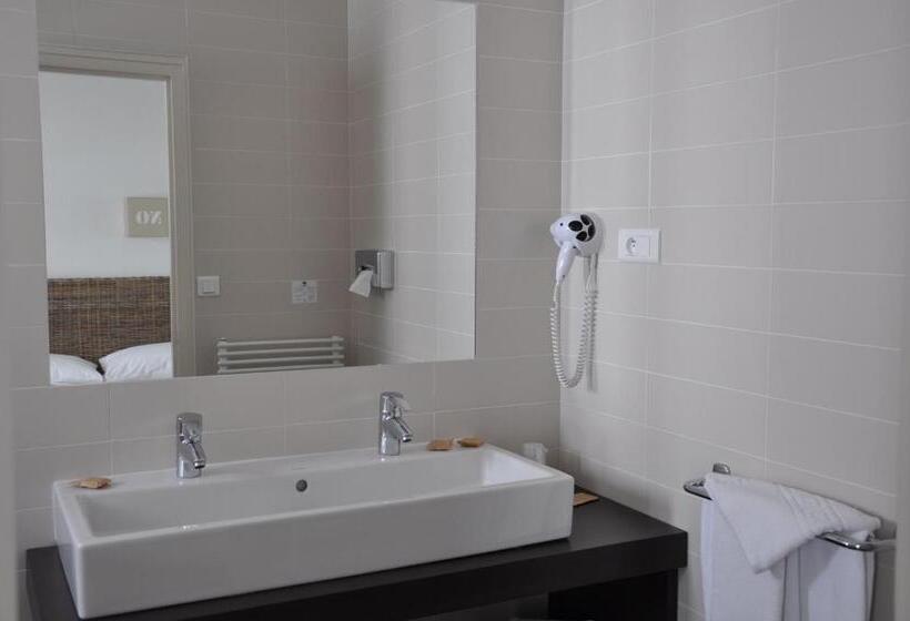 标准三人间, Autre Mer