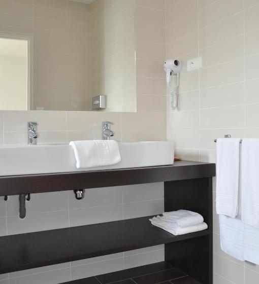 标准三人间, Autre Mer