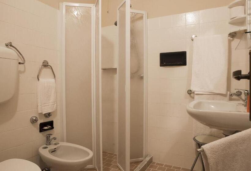 Quarto Triplo Estandar, Corallo Garnì