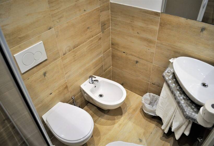 Quarto Estandar, Corallo Garnì