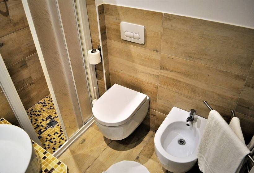 Quarto Triplo Estandar, Corallo Garnì