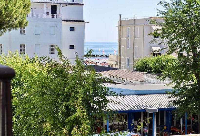 Quarto Triplo Estandar, Corallo Garnì