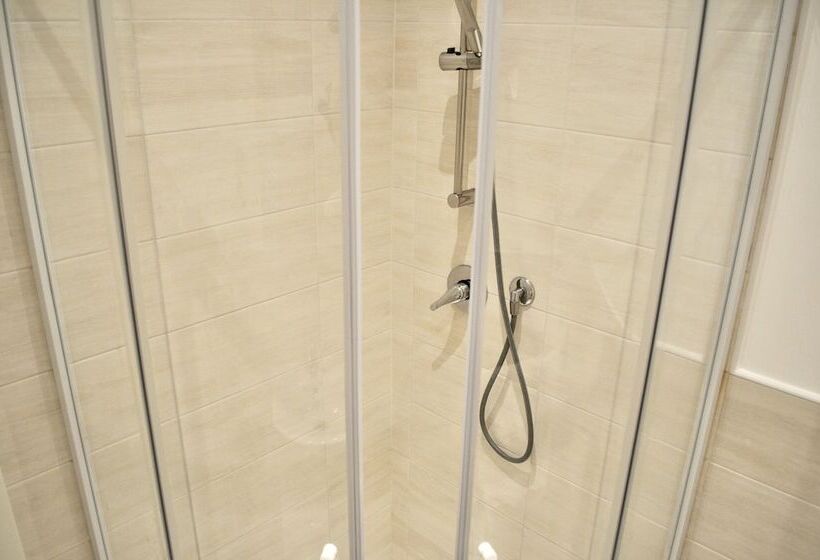 Quarto Estandar, Corallo Garnì