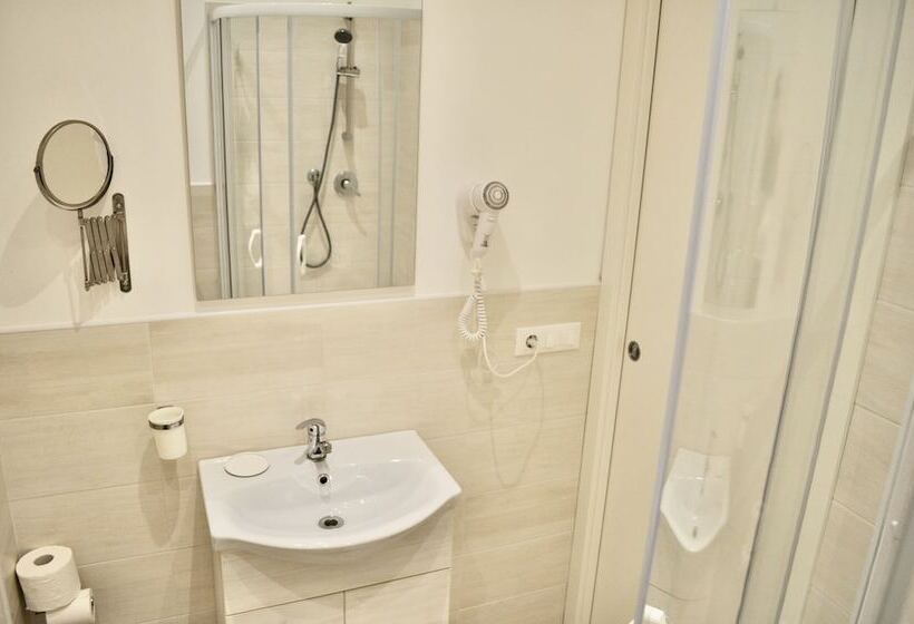 Quarto Estandar, Corallo Garnì