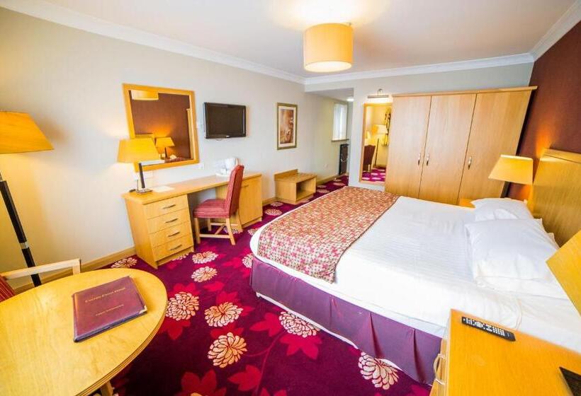 장애인을 위한 스탠다드 룸, Curran Court