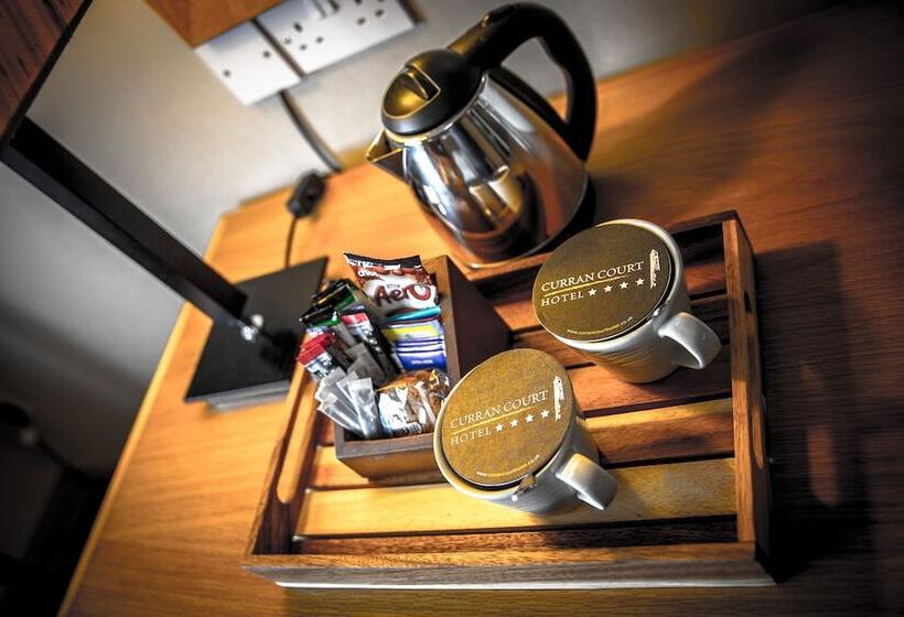 장애인을 위한 스탠다드 룸, Curran Court