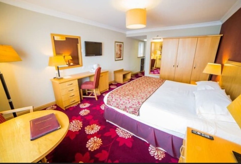 장애인을 위한 스탠다드 룸, Curran Court