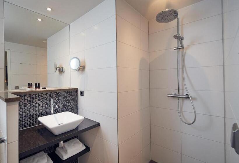 اتاق استاندارد, De Lindeboom