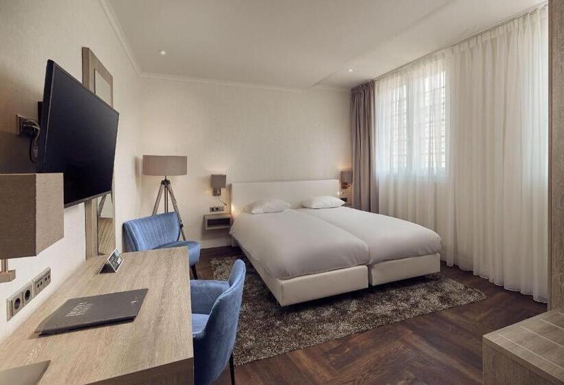 اتاق استاندارد, De Lindeboom