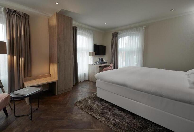 اتاق لوکس, De Lindeboom