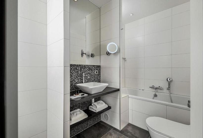 اتاق لوکس, De Lindeboom