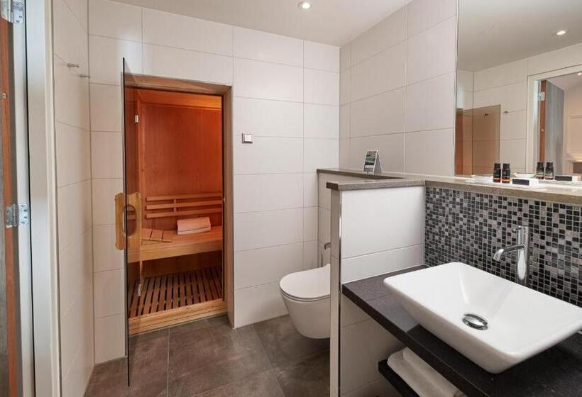 اتاق لوکس, De Lindeboom