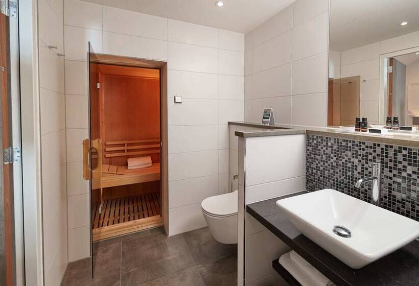 اتاق لوکس, De Lindeboom