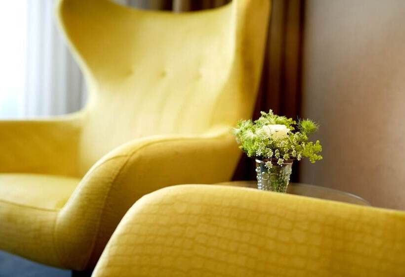 اتاق لوکس, De Lindeboom