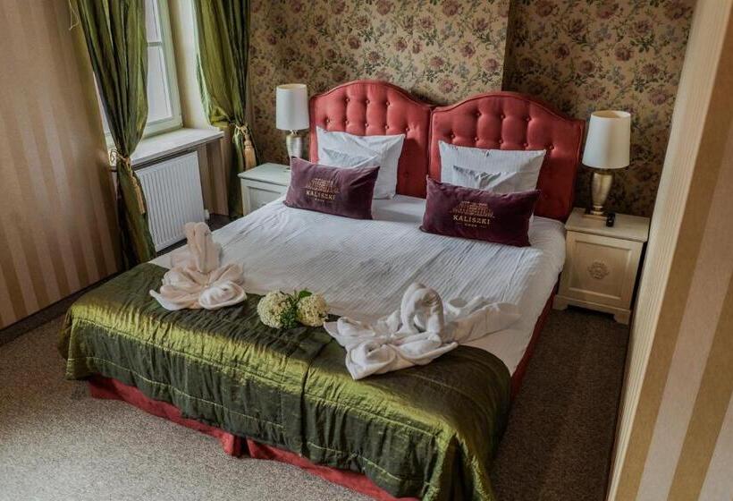 غرفة سوبيريور, Dwór Kaliszki