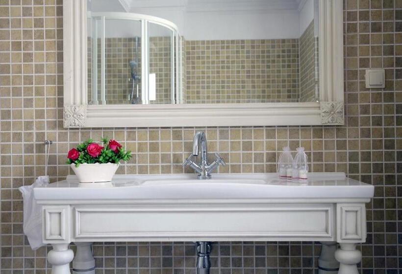 غرفة سوبيريور, Dwór Kaliszki