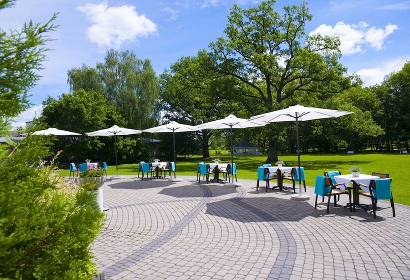 غرفة سوبيريور, Dwór Kaliszki