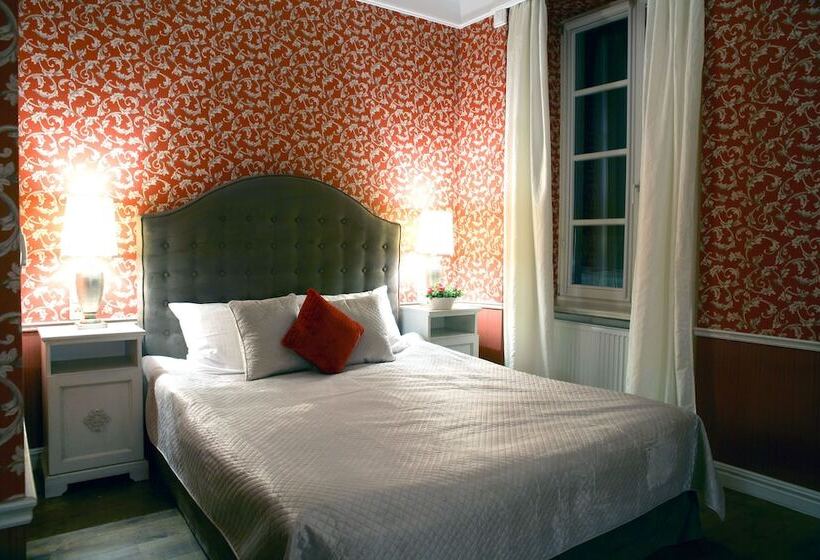 غرفة سوبيريور, Dwór Kaliszki