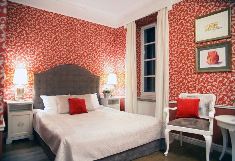 غرفة سوبيريور, Dwór Kaliszki