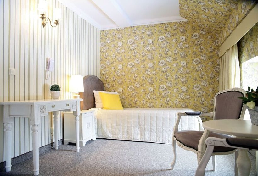 غرفة قياسية, Dwór Kaliszki