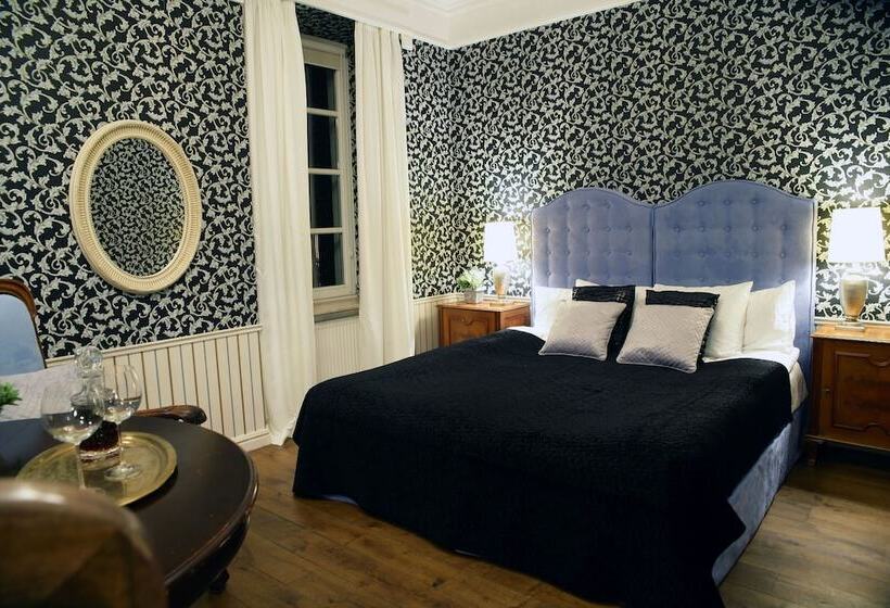 غرفة سوبيريور, Dwór Kaliszki