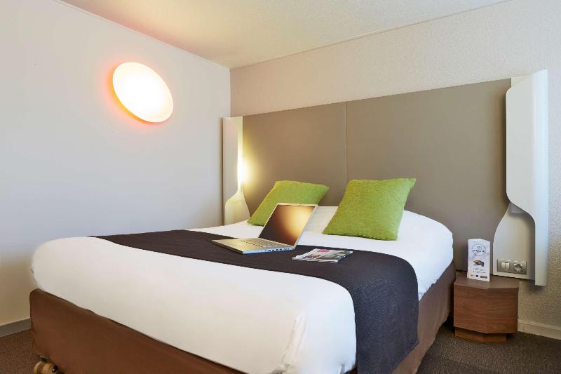 标准间, Goldener Falke