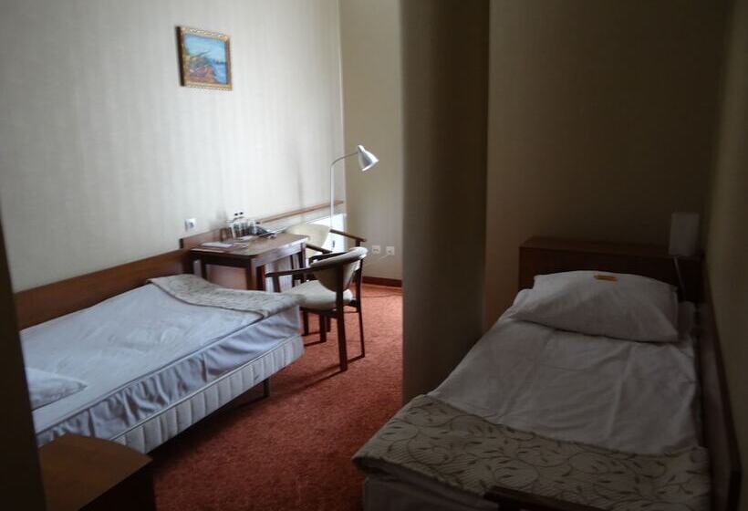 חדר סטנדרט, Grot