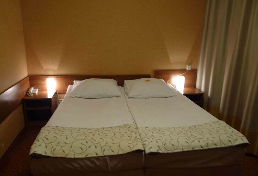 חדר סטנדרט, Grot